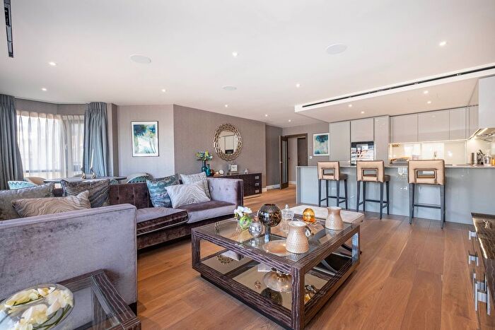 3 Bedroom Flat To Rent In Aerodrome Road, London, NW9