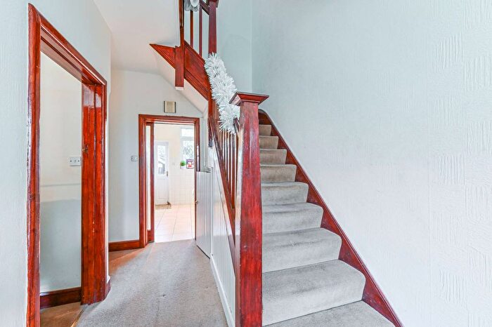 4 Bedroom Terraced House For Sale In Bracken Avenue, Nightingale Triangle, London, SW12