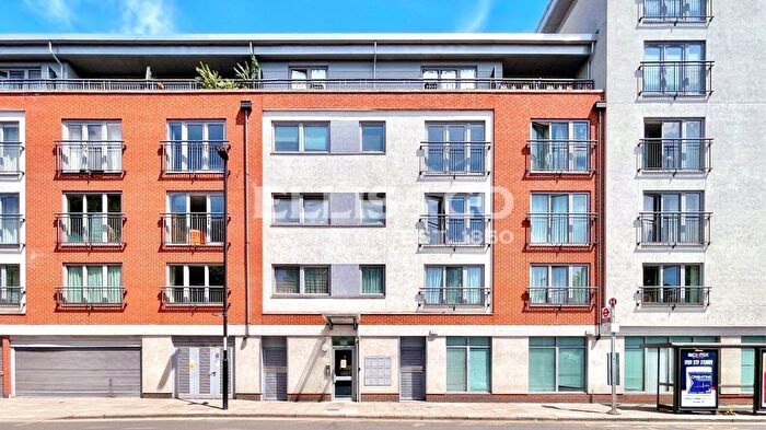 2 Bedroom Flat To Rent In Northfield Avenue, London, W13