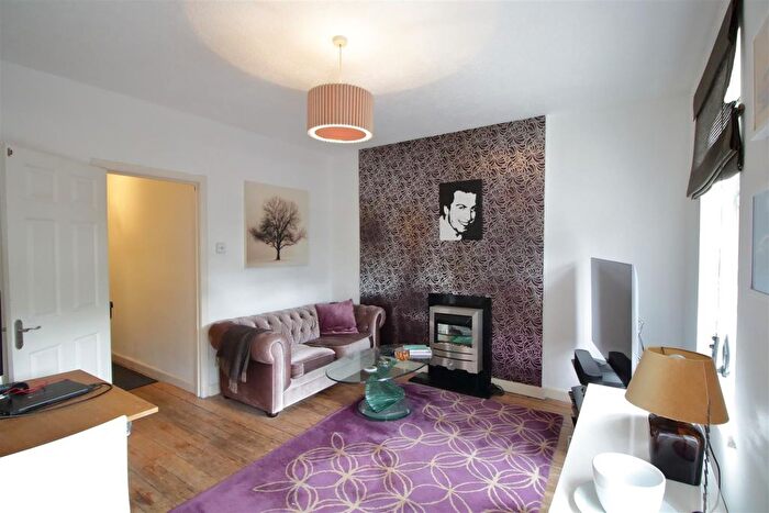 1 Bedroom Flat To Rent In Brixton Hill Court, Brixton, SW2