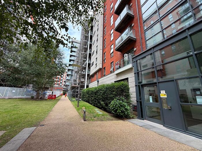 1 Bedroom Flat To Rent In Masson Place, Hornbeam Way, Green Quarter, M4