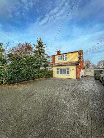 3 Bedroom Semi-Detached House For Sale In Burnham Road, Althorne, Chelmsford, CM3