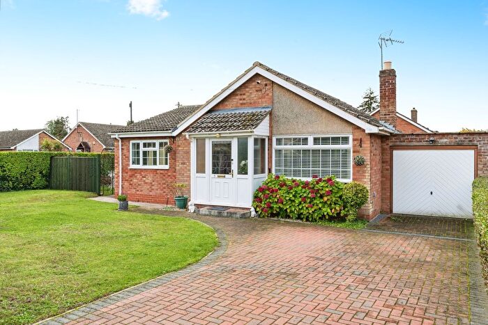 2 Bedroom Bungalow For Sale In Youngman Avenue, Histon, Cambridge, Cambridgeshire, CB24