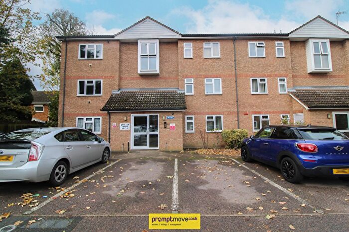 2 Bedroom Property For Sale In Quilter Close, Luton, LU3