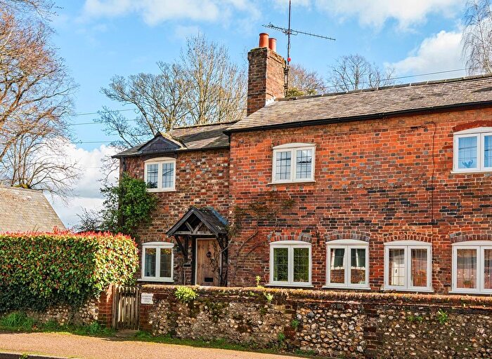 3 Bedroom Semi Detached House For Sale In Chawton, Alton, GU34