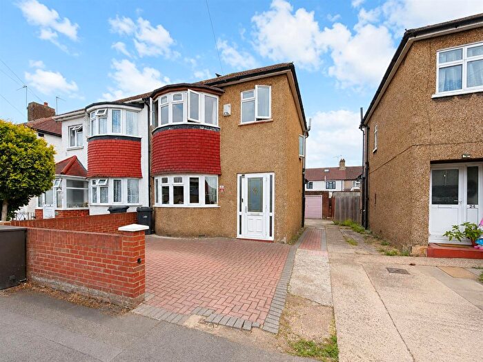 3 Bedroom Semi Detached House For Sale In Johnson Street, Southall, UB2