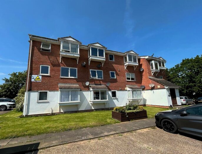 1 Bedroom Flat To Rent In Braithwaite Ave Romford, RM7