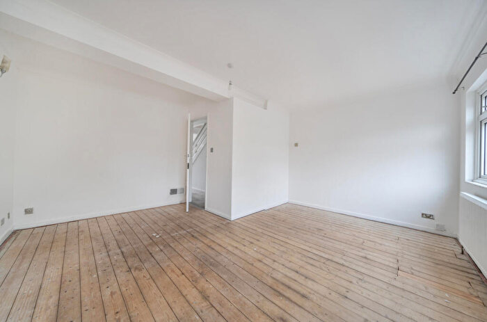 3 Bedroom Terraced House For Sale In Ford End, Woodford Green, IG8