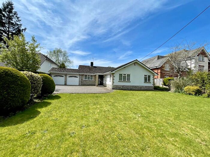 3 Bedroom Detached Bungalow To Rent In New Road, Ferndown, BH22