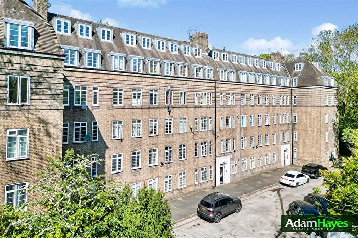 1 Bedroom Flat For Sale In Waverley Grove, Finchley, N3