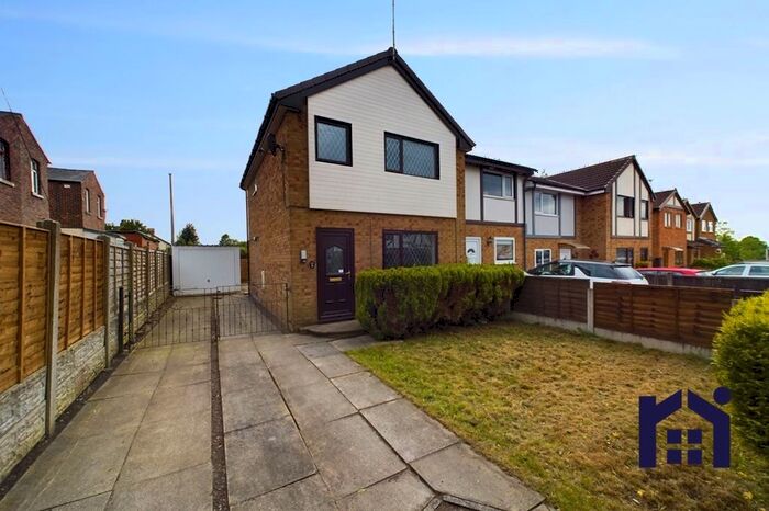 3 Bedroom Terraced House To Rent In Pilling Close, Chorley, PR7