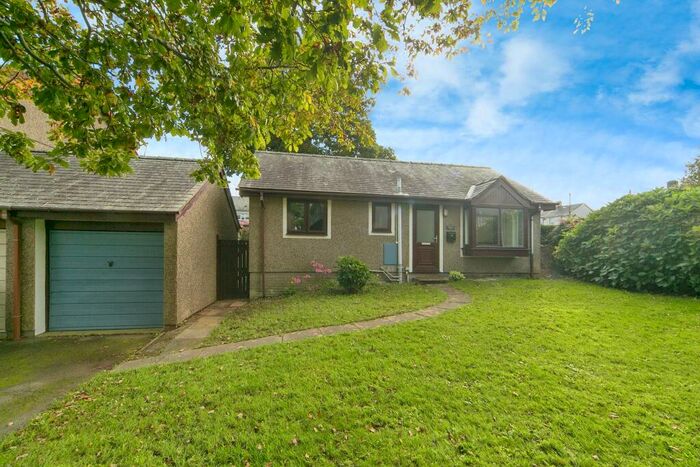 2 Bedroom Bungalow For Sale In Maes Y Garth, Minffordd, Penrhyndeudraeth, Gwynedd, LL48