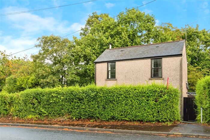 2 Bedroom Detached House For Sale In Birchgrove Road, Glais, Swansea, SA7