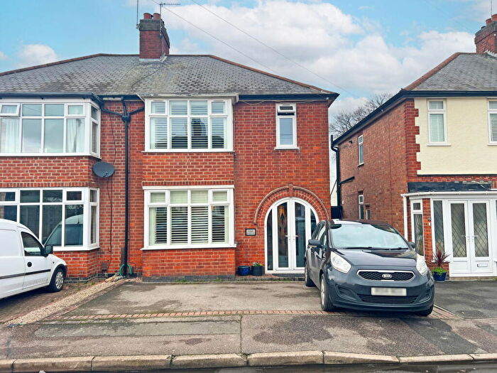 3 Bedroom Semi Detached House For Sale In Newlands Avenue, Shepshed, Loughborough, Leicestershire, LE12