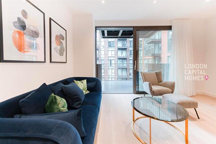 2 Bedroom Apartment To Rent In Legacy Building, Viaduct Gardens, London, SW11