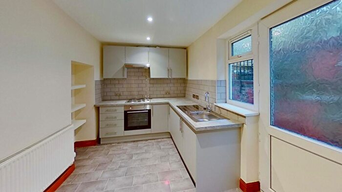 2 Bedroom Terraced House To Rent In Cribbyn-Ddu Street, Ynysybwl, CF37