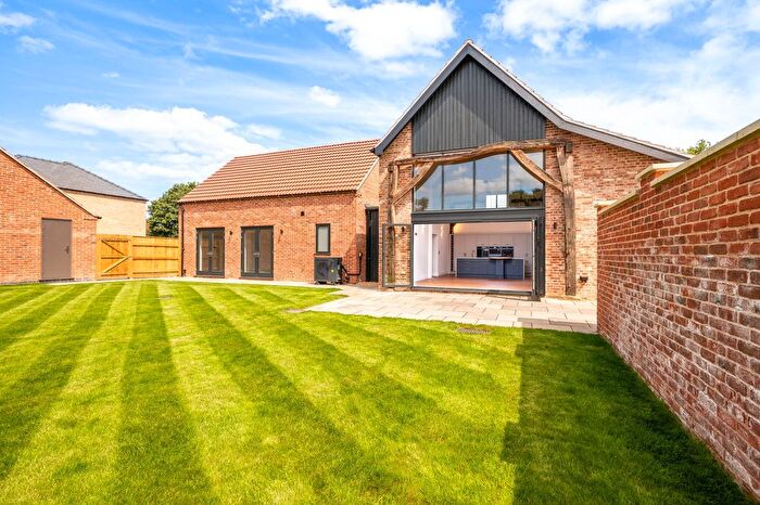 4 Bedroom Barn Conversion For Sale In The Granary, Manor Farmyard, Fiskerton, LN3