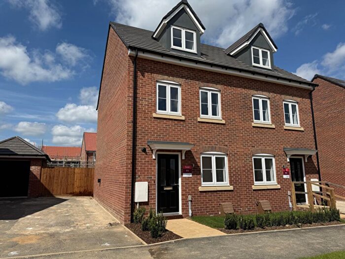 3 Bedroom House To Rent In Kennick Way, Grantham, NG31
