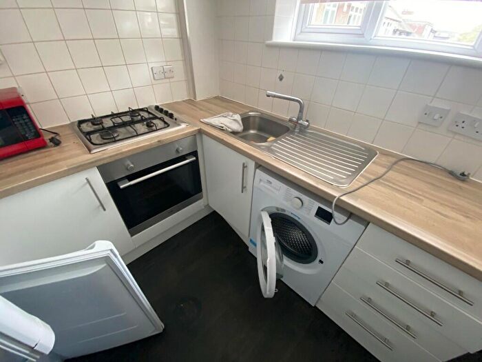 2 Bedroom Flat To Rent In Muswell Hill, London, N10
