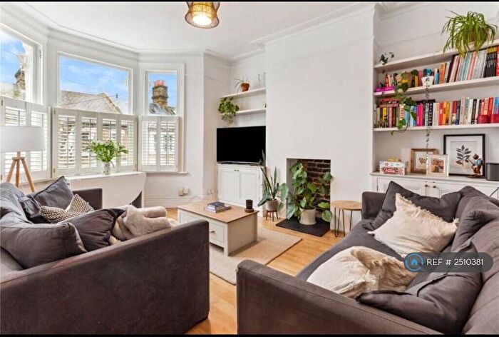 2 Bedroom Flat To Rent In Leathwaite Road, London, SW11