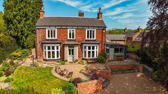 4 Bedroom Character Property For Sale In The Rise, Moores Hill, Burton-on-trent, Staffordshire, DE13
