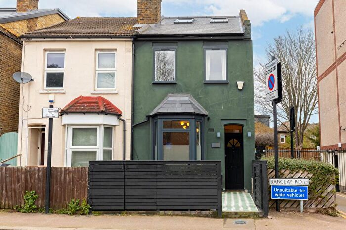 4 Bedroom End Of Terrace House For Sale In Barclay Road, London, E17