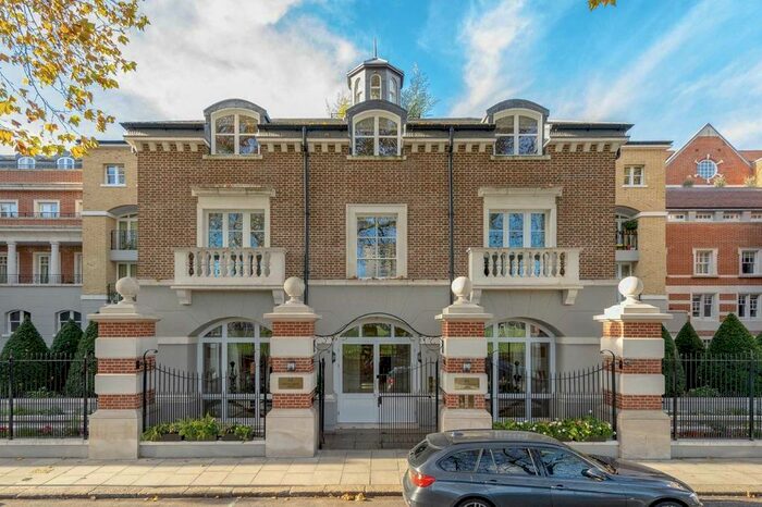 3 Bedroom Flat To Rent In Vincent Square, London, SW1P