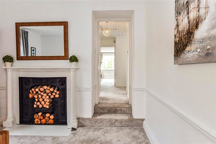 2 Bedroom Apartment For Sale In The Gate House, Edinburgh Square, Midhurst, West Sussex, GU29