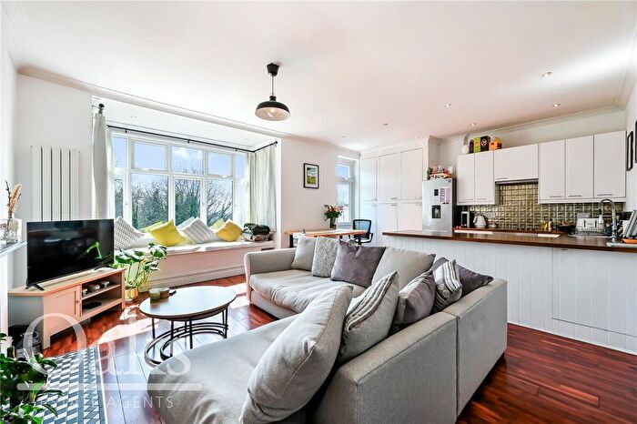 2 Bedroom Flat For Sale In Streatham Common North, Streatham, SW16