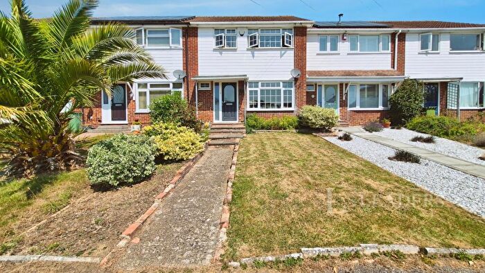 3 Bedroom Terraced House For Sale In Dundee Close, Fareham, Hampshire, PO15