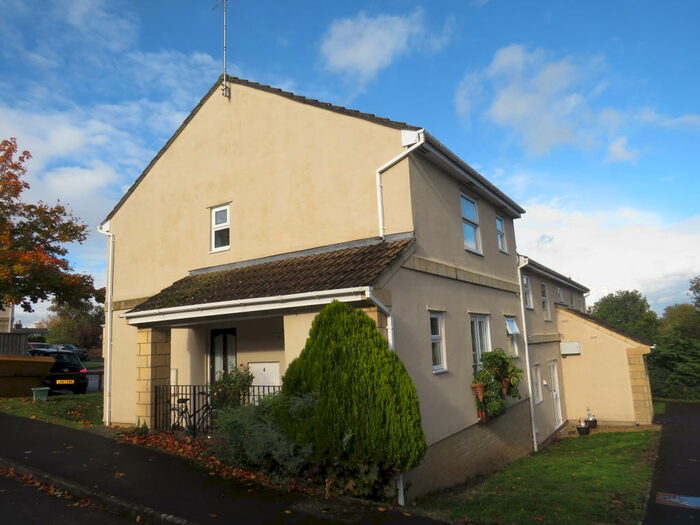 2 Bedroom Apartment To Rent In Queens Square, Chippenham, SN15