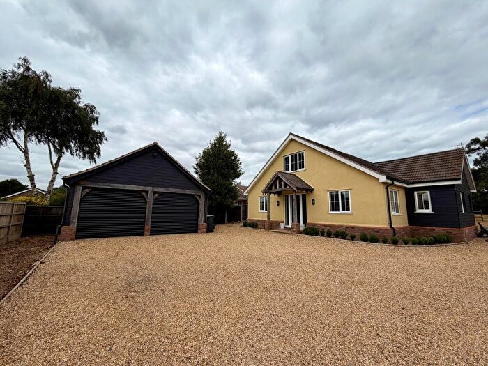 4 Bedroom Detached Villa To Rent In Back Street, Lakenheath, Brandon, IP27