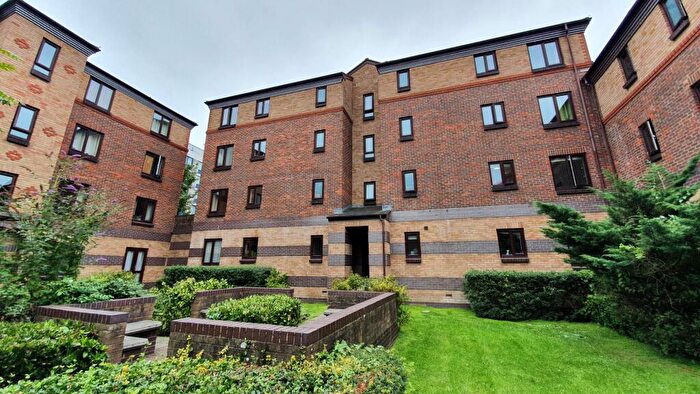 2 Bedroom Flat To Rent In Berlington Court, Redcliffe, Bristol, BS1