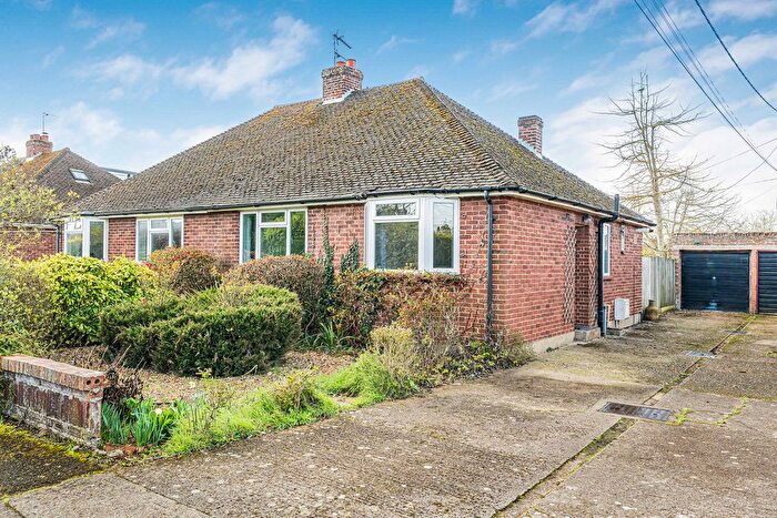 2 Bedroom Bungalow For Sale In Wantage Road, Wallingford, OX10