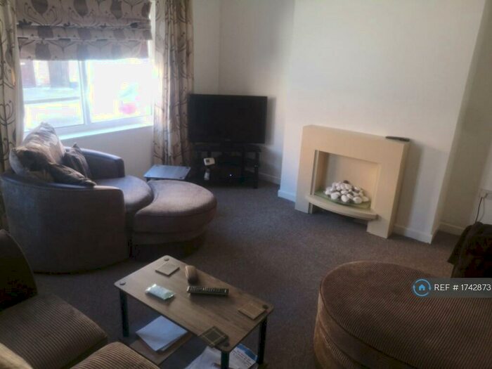 2 Bedroom Flat To Rent In Carlisle Street, Gainsborough, DN21