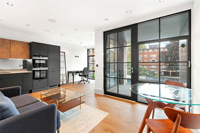 1 Bedroom Apartment To Rent In Bracklyn Street, Regents Canal, Hoxton, London, N1