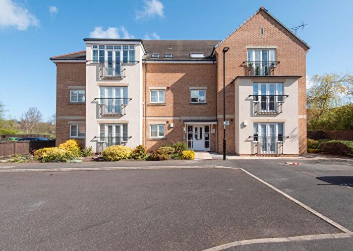 2 Bedroom Flat For Sale In Greenacre Way, Sheffield, S12