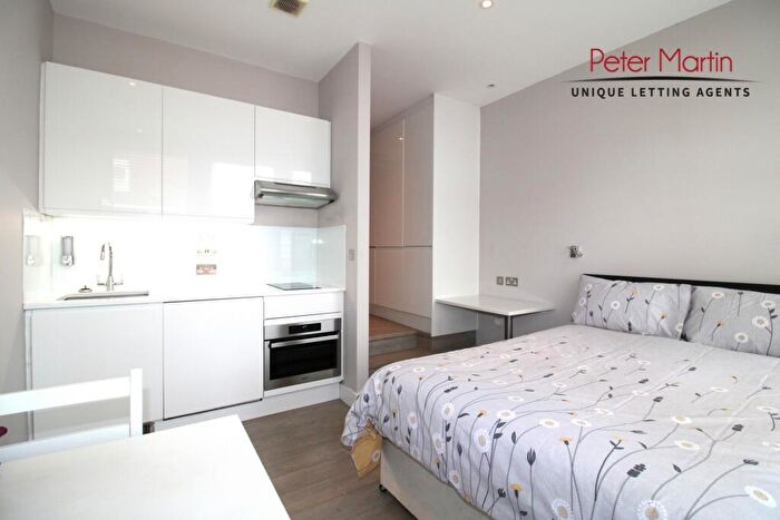 Apartment To Rent In Prime House, Sentinel Square, Brent Street, Hendon, NW4