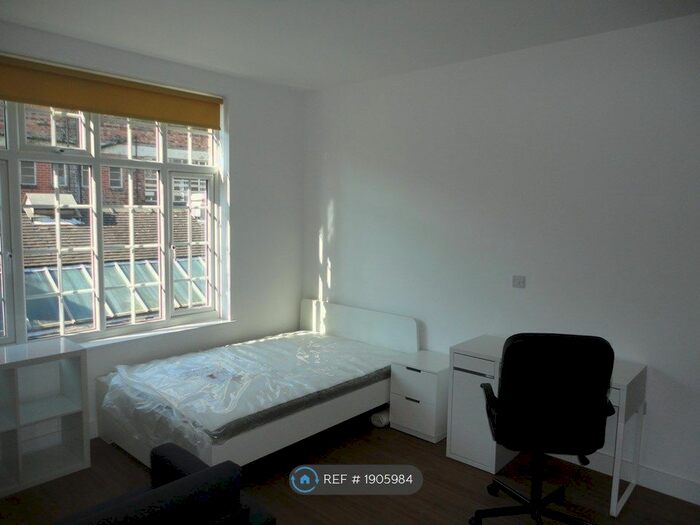 Studio To Rent In Majestic Court, Stoke-On-Trent, ST4