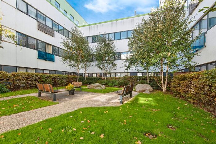 1 Bedroom Flat For Sale In Kings Road, Stevenage, SG1