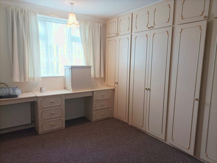 1 Bedroom Flat To Rent In Carlton Court, Craven Gardens Barkingside IG6, Ig5, 1G4, Ig3, 1G2,