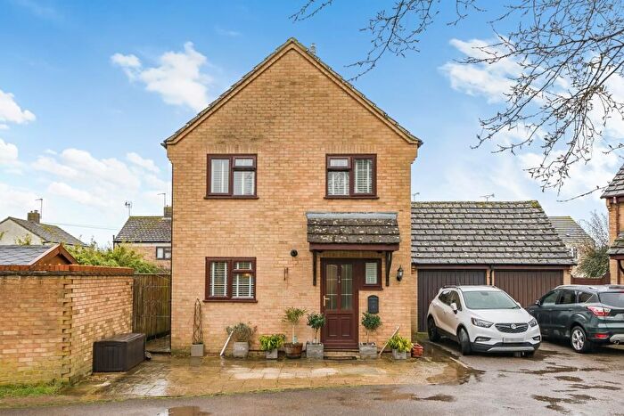 3 Bedroom Detached House For Sale In Ducklington, Witney, OX29