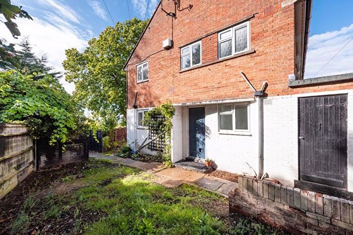 1 Bedroom Maisonette For Sale In Bedroom Ground Floor Maisonette, Sherwood Road, Tunbridge Wells, TN2