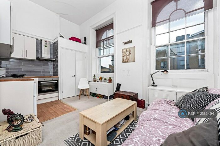 Studio To Rent In North Road, London, N7