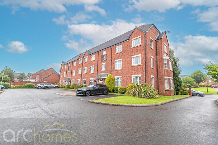 2 Bedroom Flat For Sale In Shalewood Court, Atherton, Manchester, M46