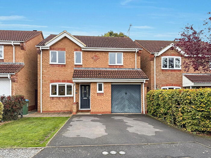 4 Bedroom Detached House For Sale In Watlow Gardens, Buckingham, MK18