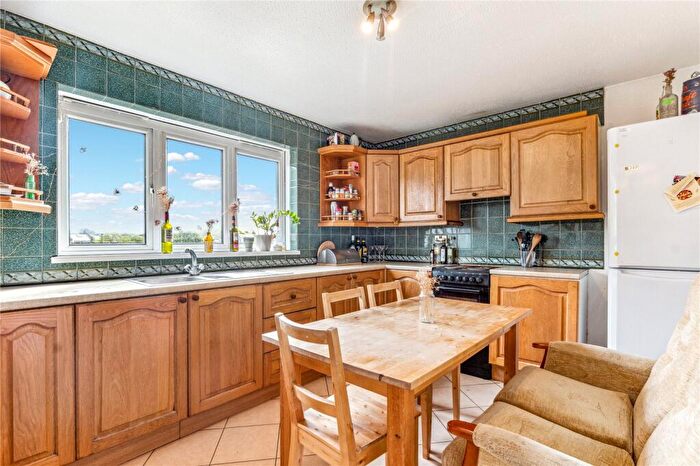 2 Bedroom Flat To Rent In Corporation Street, Hillmarton Conservation Area, N7