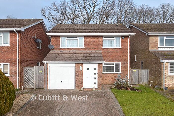 4 Bedroom Detached House For Sale In Barnside Avenue, Burgess Hill, West Sussex, RH15