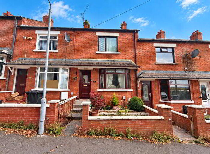 2 Bedroom Mid Terraced House For Sale In Glenbank Drive, Belfast, BT14
