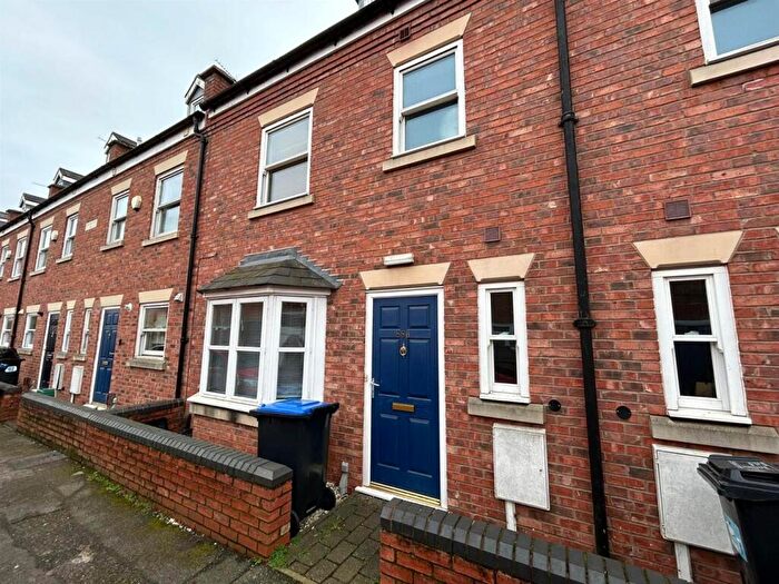 6 Bedroom Terraced House To Rent In New Street, Leamington Spa, CV31
